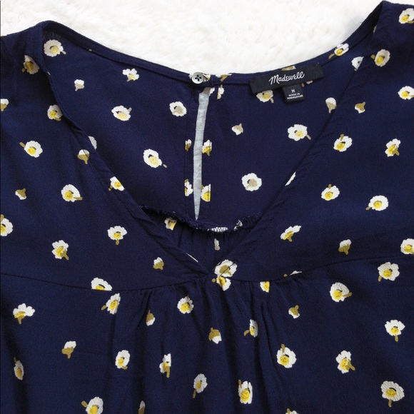 Madewell Rhyme Top in Daisy Dots - Picture 5 of 11